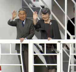 20071112琵琶湖から天皇皇后両陛下