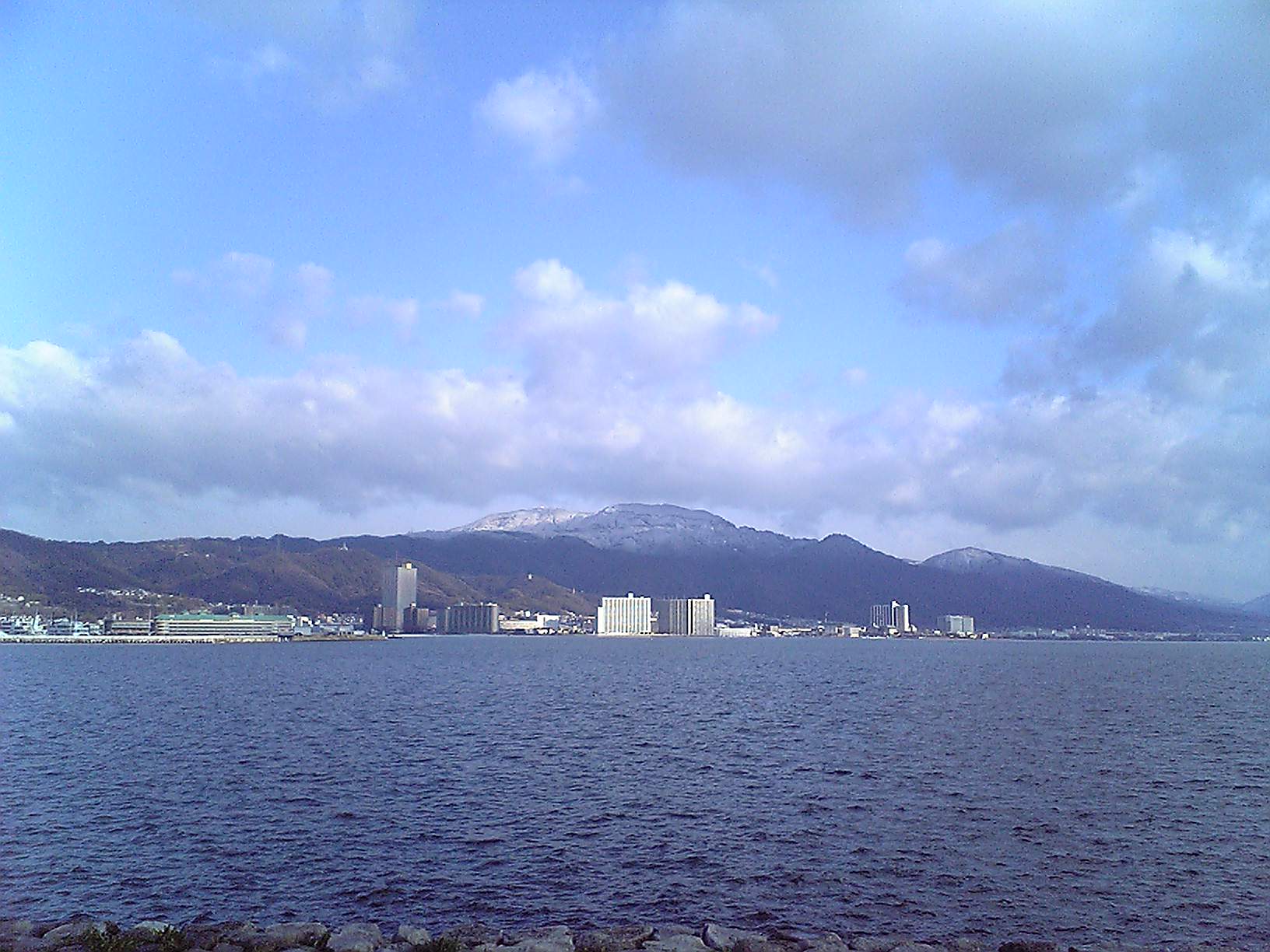 雪化粧した今朝の比叡山